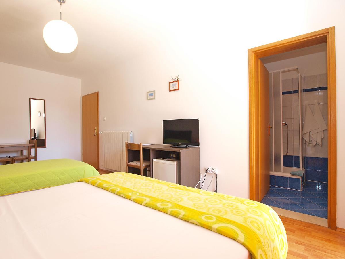 פאז'אנה Rooms Ivica 1452 מראה חיצוני תמונה